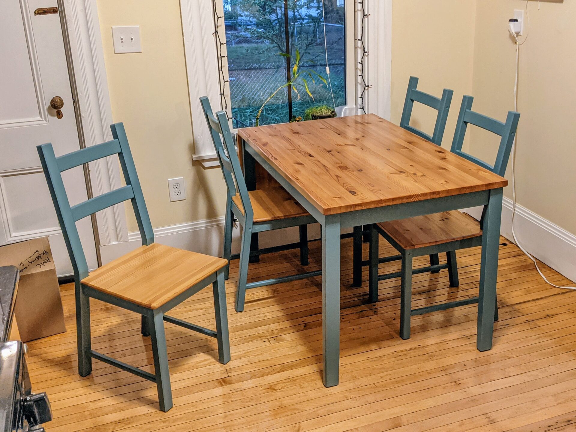 refinishing kitchen table white